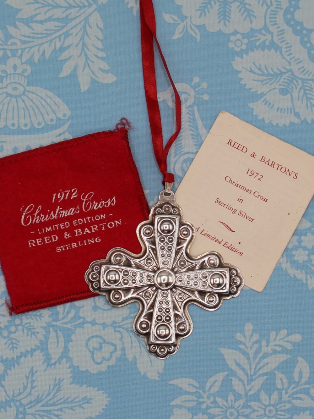 Reed & Barton 1972 Sterling Silver Christmas Cross